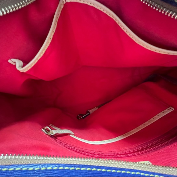 Beautiful Navy Downey and Bourke shoulder bag - Picture 6 of 7